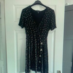 Chic Black Floral Mini Dress